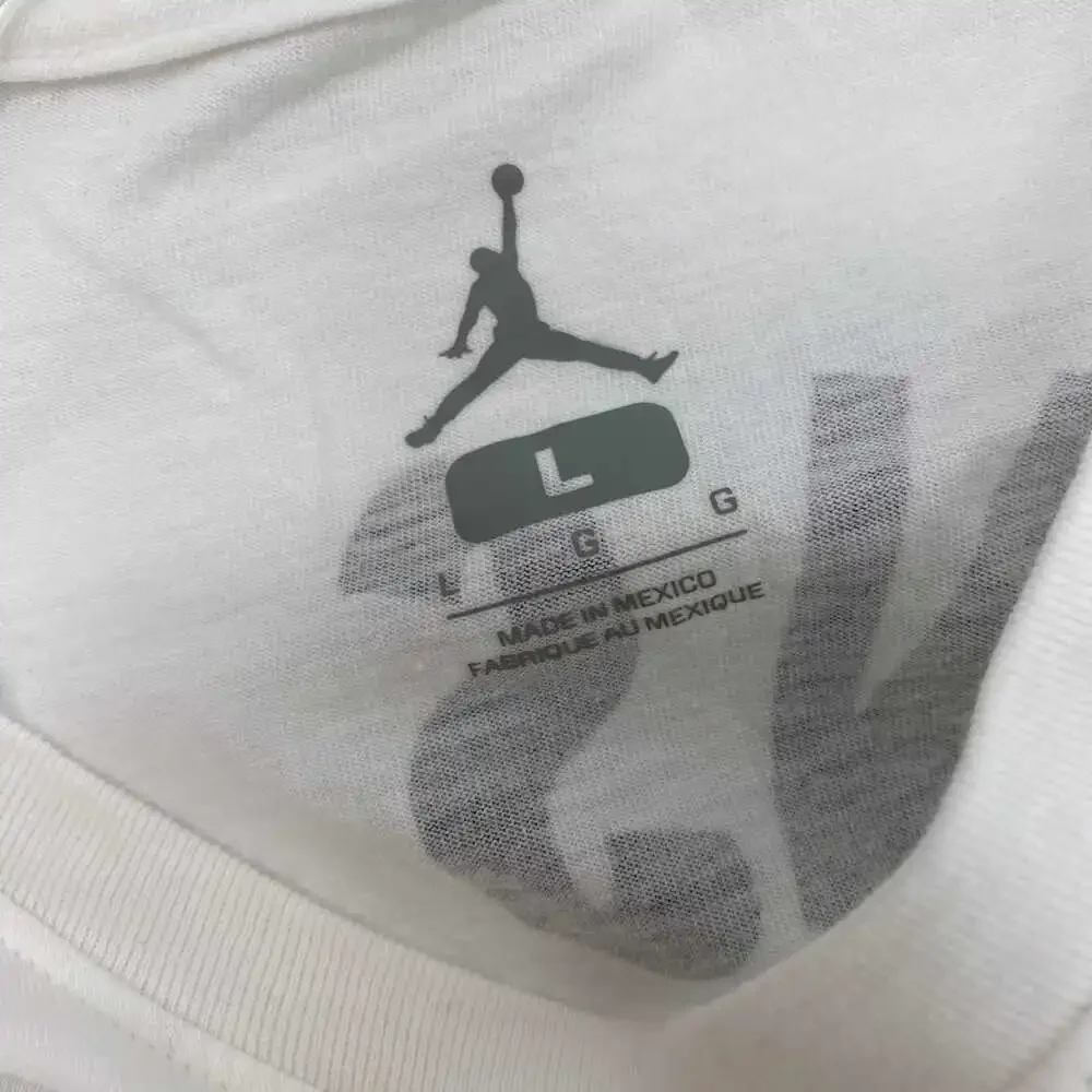 Jordan White Short Sleeve Basic T-Shirt | Size L